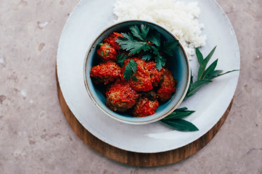 Ćufte od sočiva u paradajz sosu