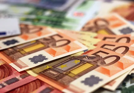 Plate u Crnoj Gori blago pale u februaru: Prosjek 1.025 eura, realna kupovna moć još slabija