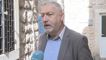 Budva između rekodrnih budžeta i niskih plata:  Đukanović – Struktura kadrova i zakonska ograničenja diktiraju prosjek