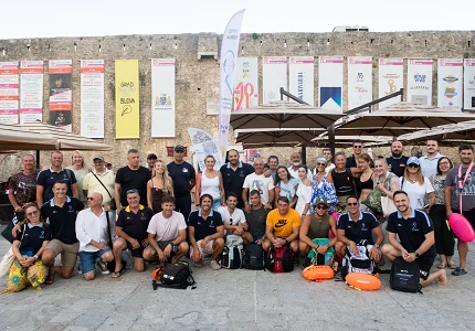 U Budvi održan 19. Humanitarni noćni plivački maraton „Open Water“: Za NVO „Puževa kućica“ prikupljeno 4.000 eura