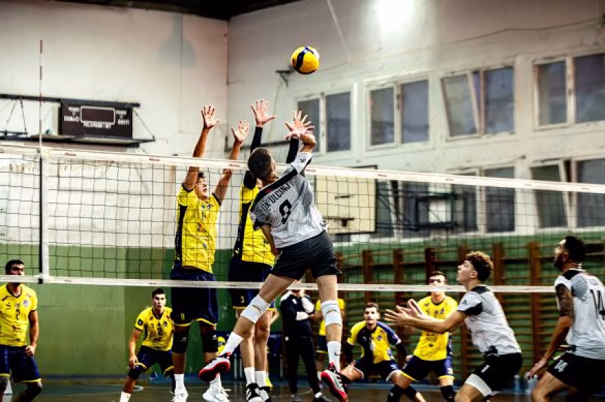 Detalj sa prvog meča Ulcinja i Budve (foto: OK Ulcinj)