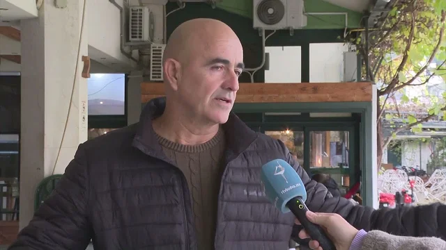 Veljko Mrvaljević | Red vožnje tokom zine - Jutrom iz Budve